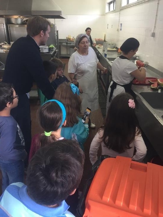 Local que apresenta consumo de água na cozinha